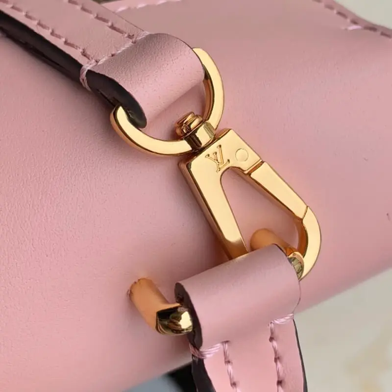 M44080 21x17x8cm High Quality Bags - Image 9