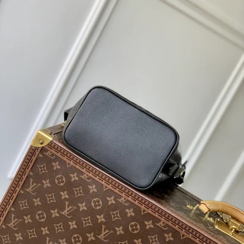 M13840 Black 18x12x16cm High Quality Bags - Image 4