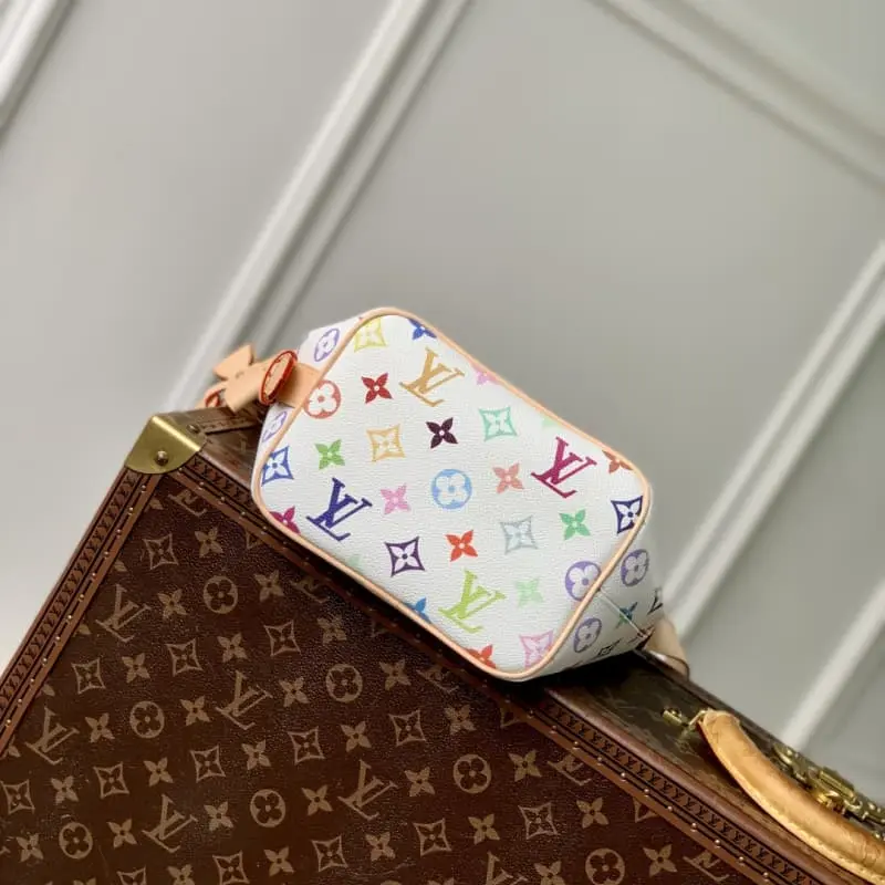 M13089 White 18x12x16cm High Quality Bags - Image 4