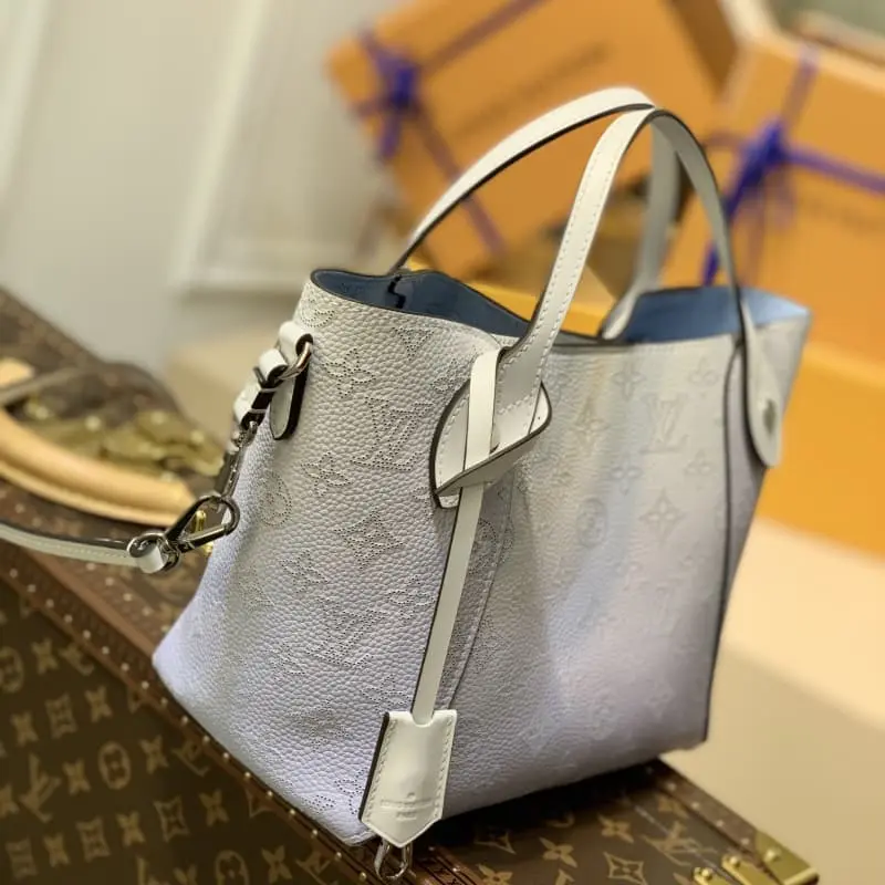 M54353 S1 34x18x13cm High Quality Bags - Image 3