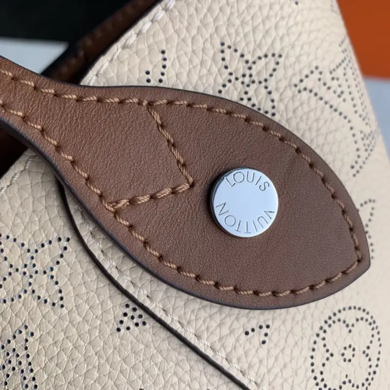 M54353 S3 34x18.5x13cm High Quality Bags - Image 4