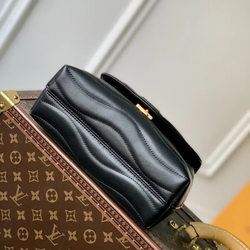 M21797 23x15x10cm High Quality Bags - Image 4