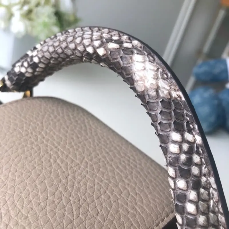 N92802 21x14x8cm High Quality Bags - Image 4