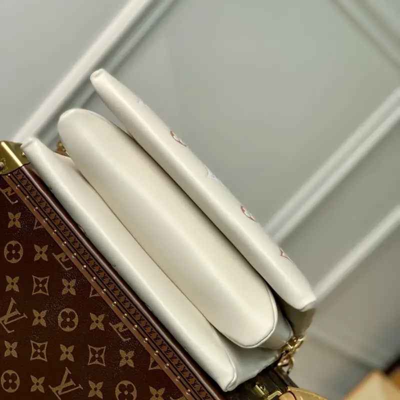 M22398 26x20x12cm High Quality Bags - Image 4