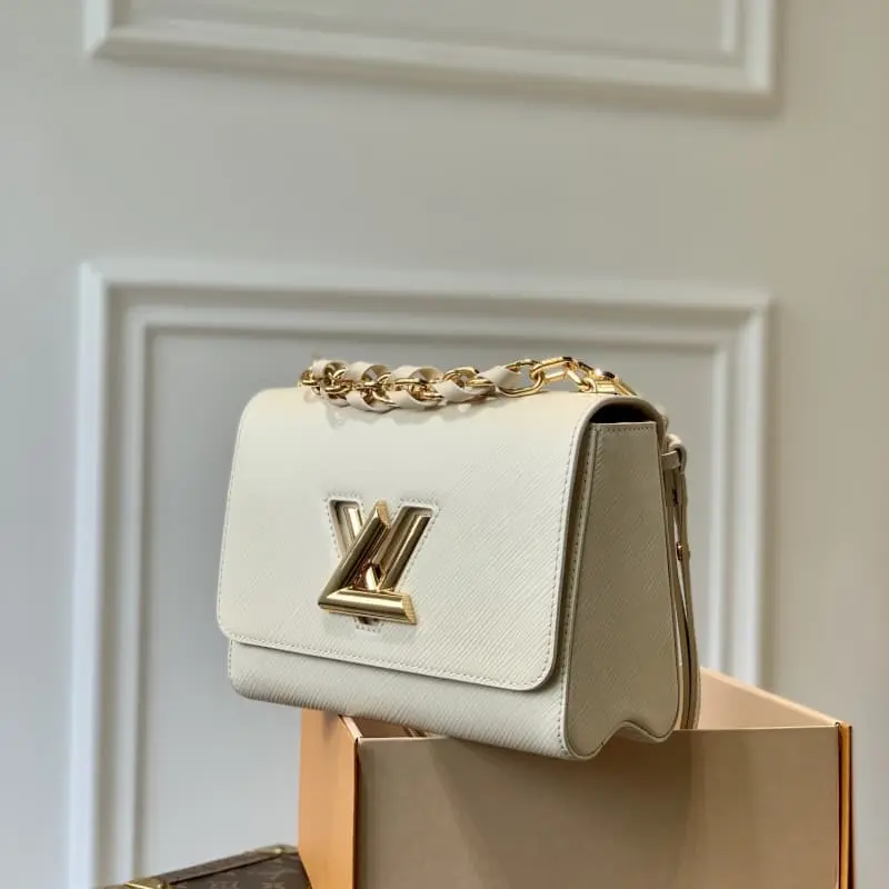 M59896 23x17x9.5cm High Quality Bags - Image 3