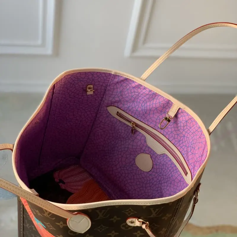 M46468 31x28x14cm High Quality Bags - Image 4