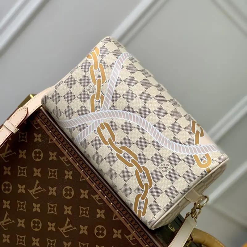 N40472 25x19x12cm High Quality Bags - Image 4