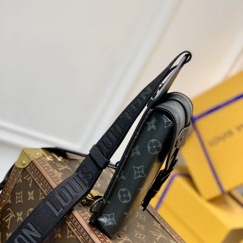 M45912 13x18x3.5cm High Quality Bags - Image 3