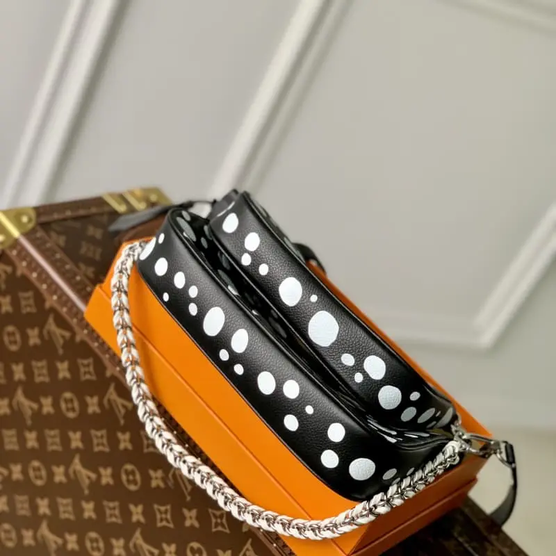 M46410 25x14.5x4.5cm High Quality Bags - Image 4