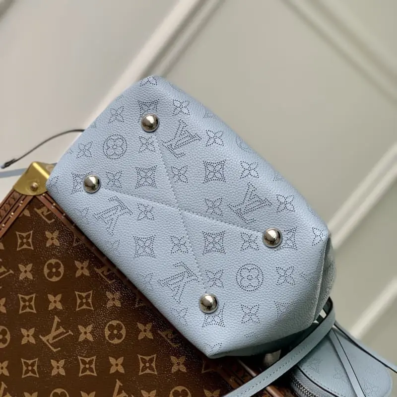 M57070 S1 19x22x14cm High Quality Bags - Image 4