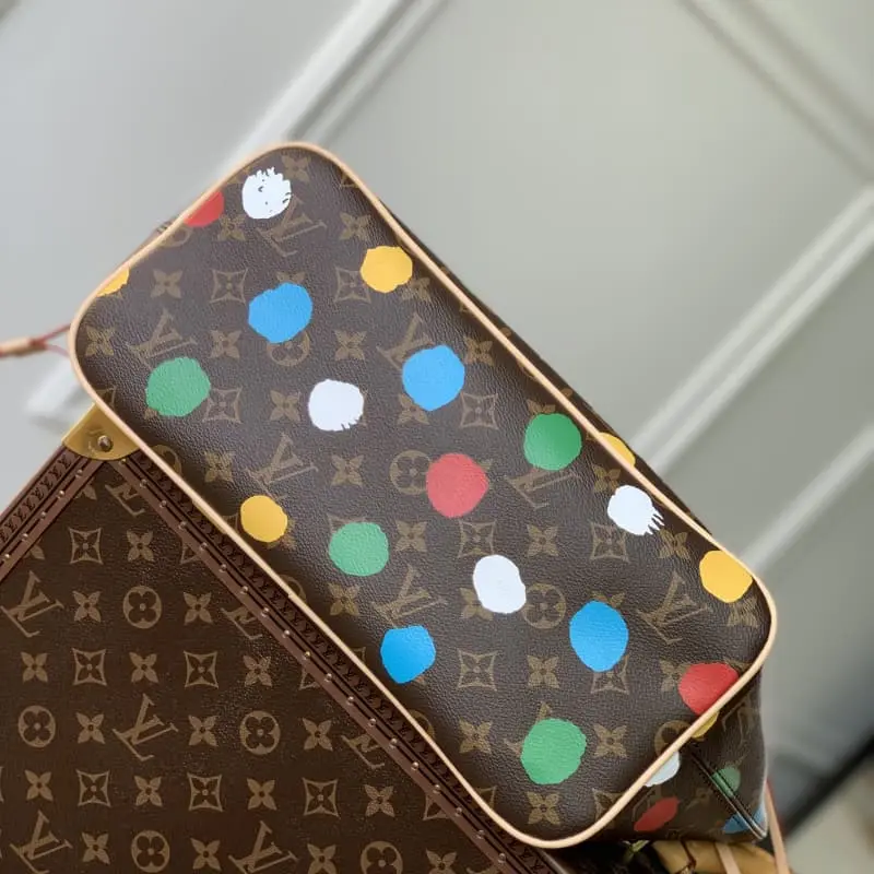 M46381 31x28x14cm High Quality Bags - Image 4