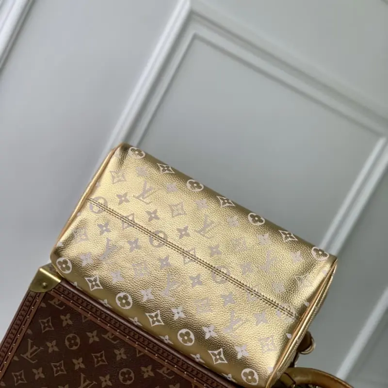 M13904 22.5x18x32cm High Quality Bags - Image 4