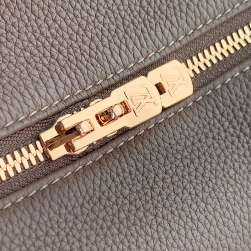 M13667 S2 25x15x18cm High Quality Bags - Image 5