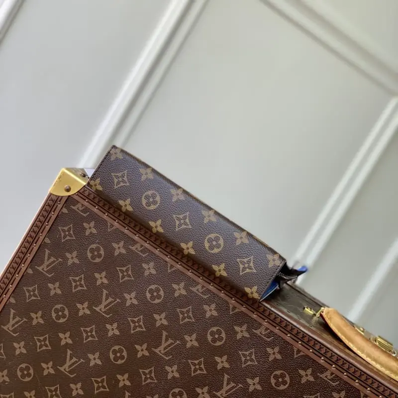 M81124 18.5x11x6.5cm High Quality Bags - Image 4