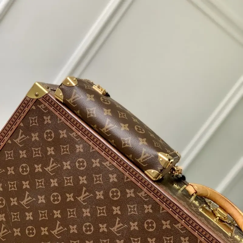 M13147 12x4x23cm High Quality Bags - Image 4