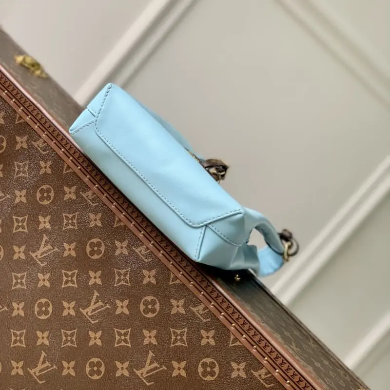 M11387 Blue 17x17x7cm High Quality Bags - Image 4