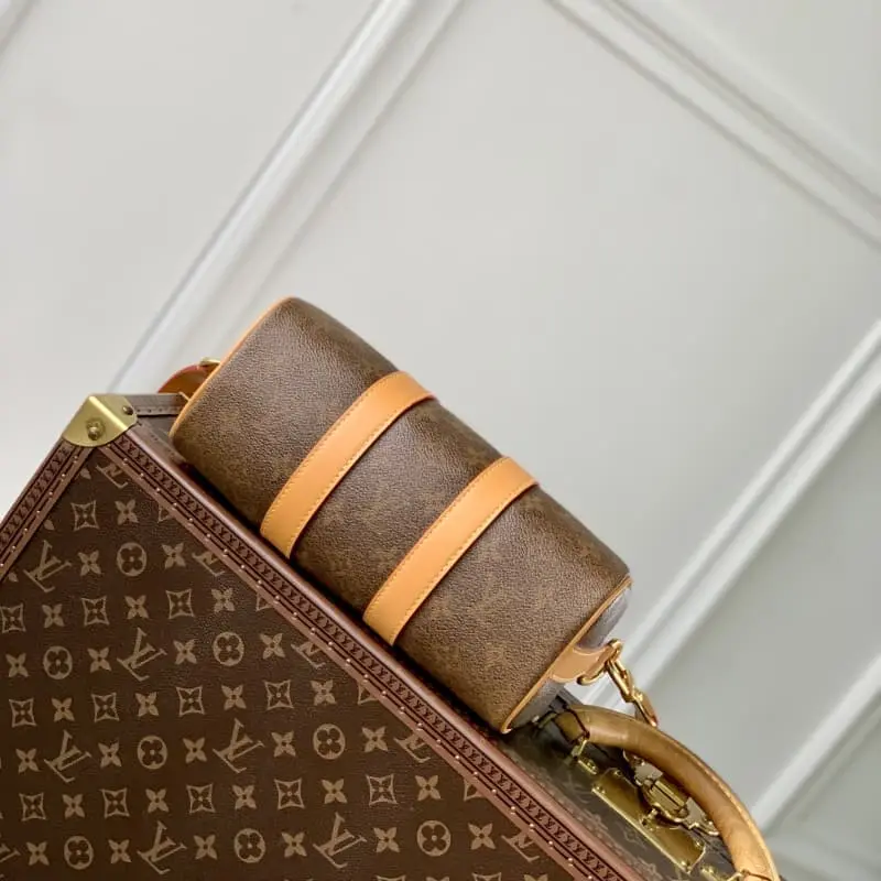 M11542 25x15x11cm High Quality Bags - Image 4