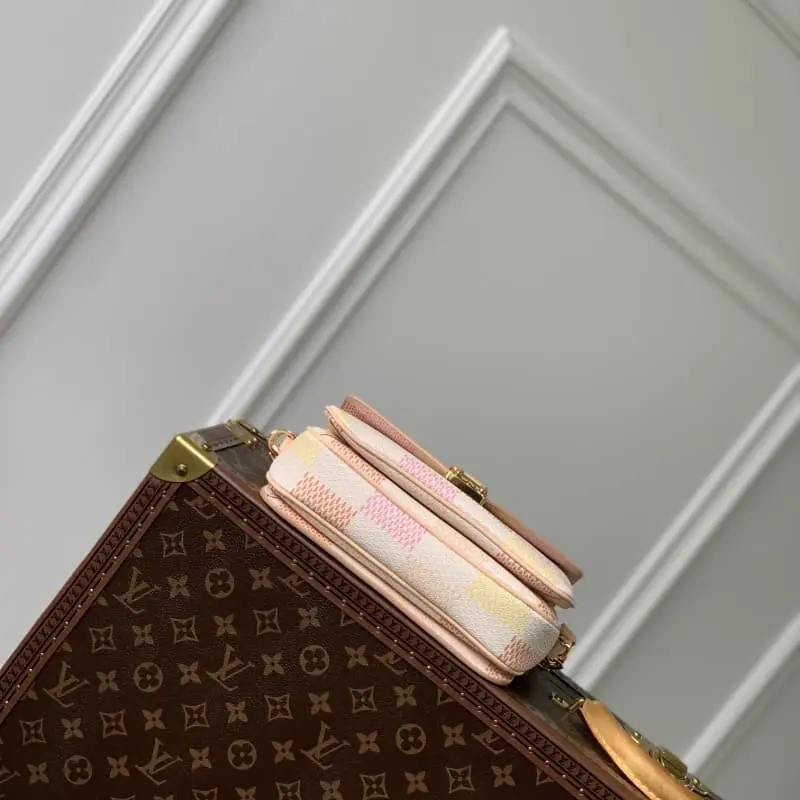 N40749 Red Grid 21.5x6x13.5cm High Quality Bags - Image 4