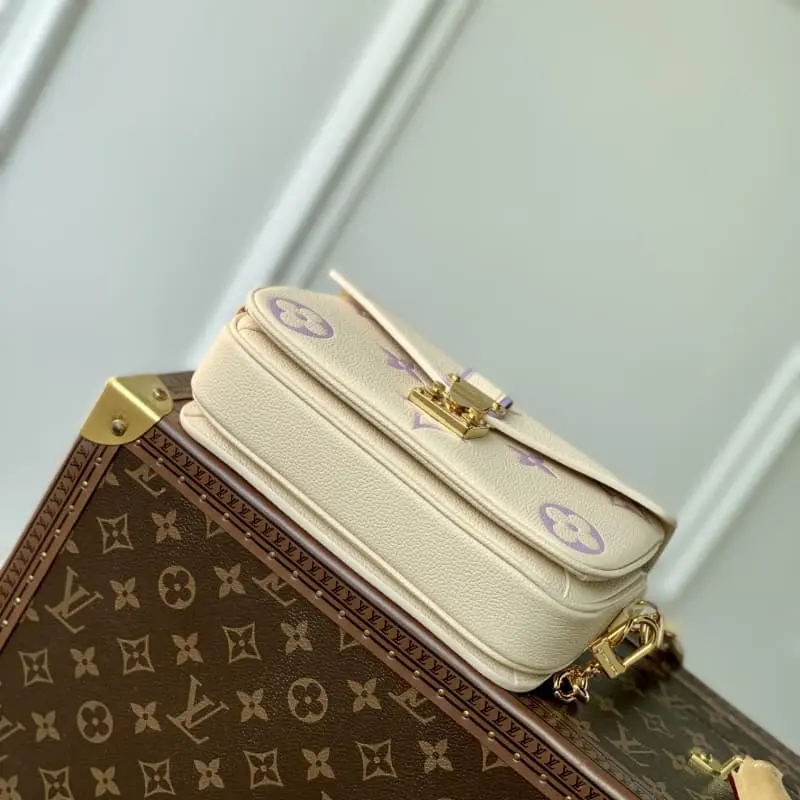 M46596 Silkscreen Purple 21.5x13.5x6cm High Quality Bags - Image 4