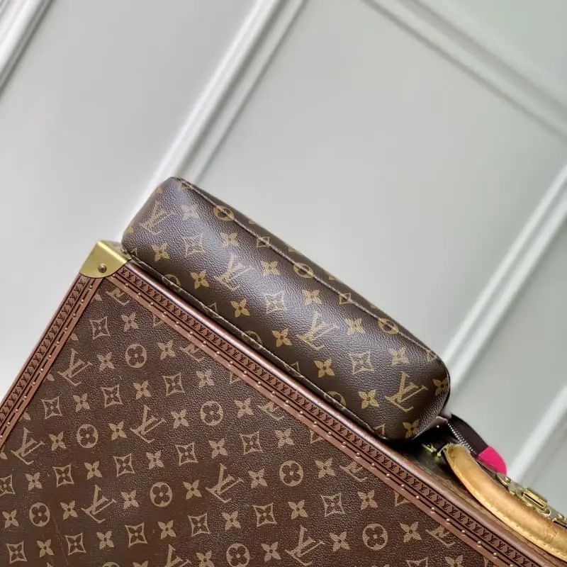 M13199 Red 21x7.5x30cm High Quality Bags - Image 4