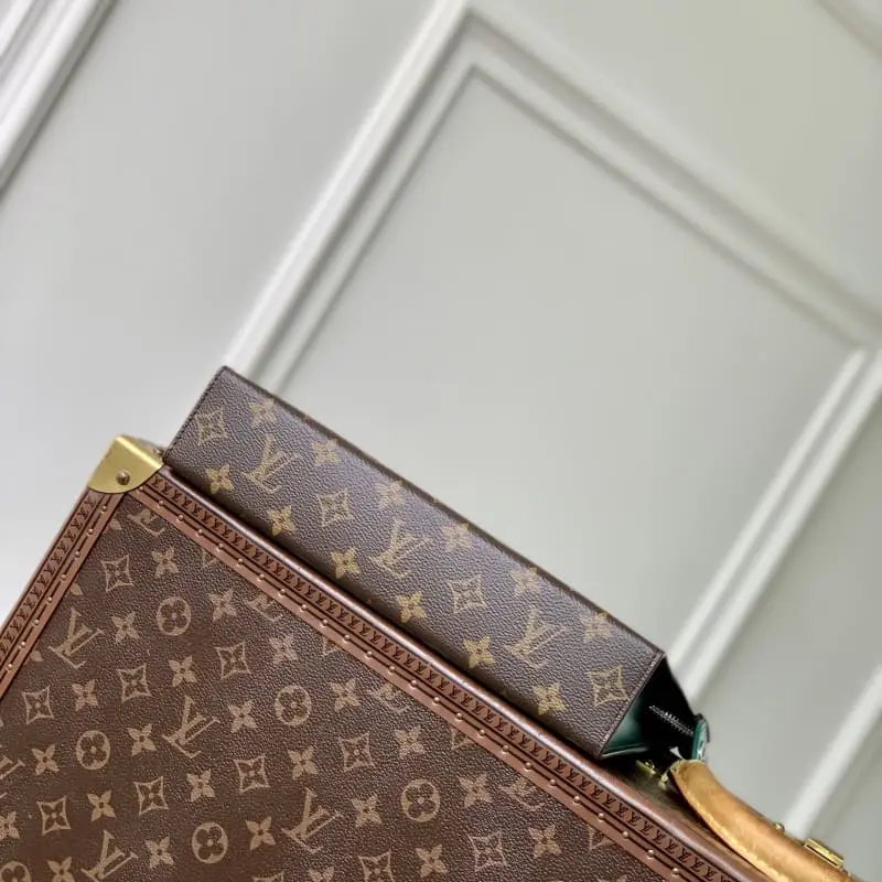 M12820 Green 21x6x27cm High Quality Bags - Image 4