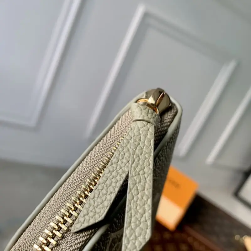 M82478 Grass Green (Silk Screen) 20x9x2cm High Quality Bags - Image 4