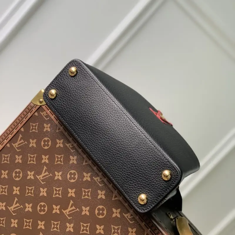 M91697 Burgundy 27x18x9cm High Quality Bags - Image 4