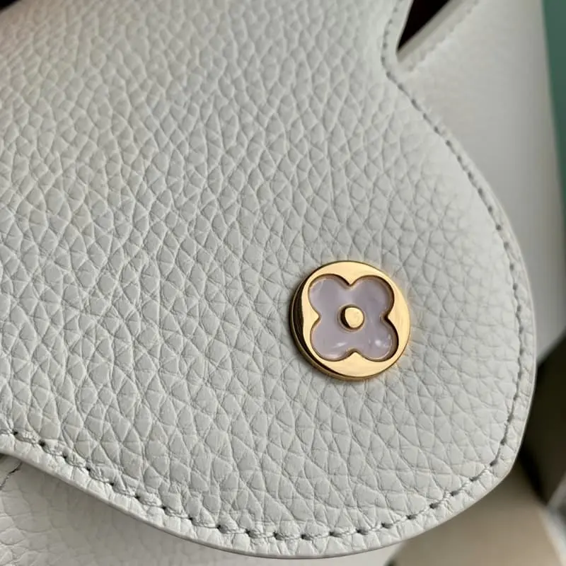 M22122 White 21x14x8cm High Quality Bags - Image 5