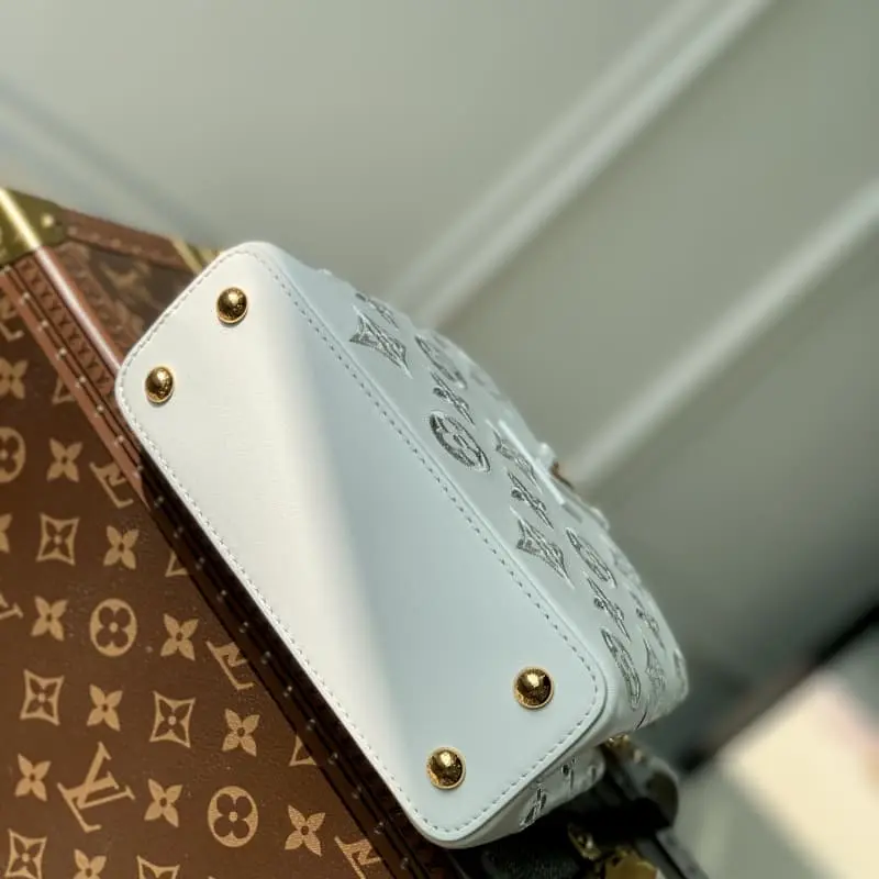 M22863 Embroidery White 21x14x8cm High Quality Bags - Image 4