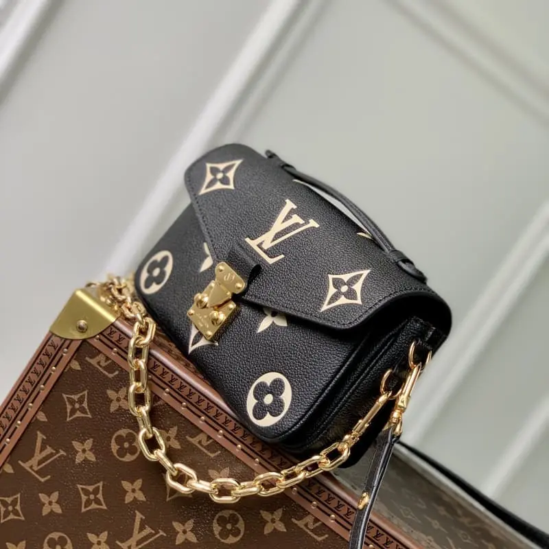 M46596 21.5x13.5x6cm High Quality Bags - Image 4