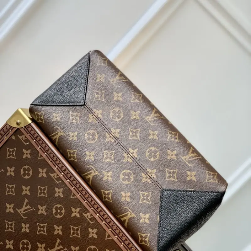 M46495 Black Leather 26x18x15cm High Quality Bags - Image 4