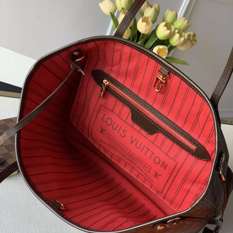 N41359 Red 29x21x12cm High Quality Bags - Image 3