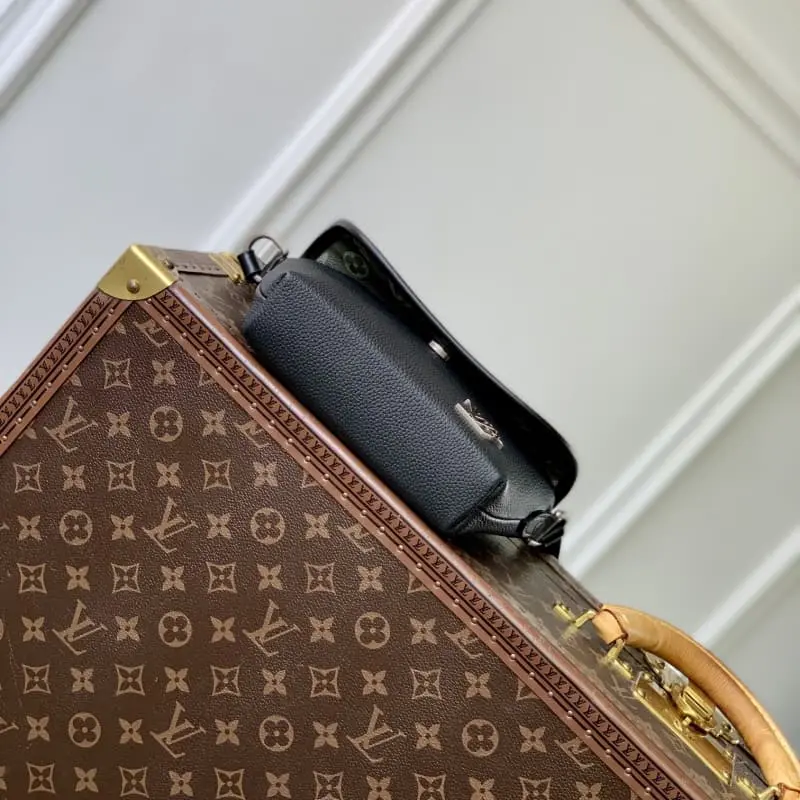 M12618 16x5x22.5cm High Quality Bags - Image 4