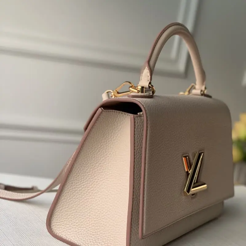 M57092 29x21x12cm High Quality Bags - Image 3