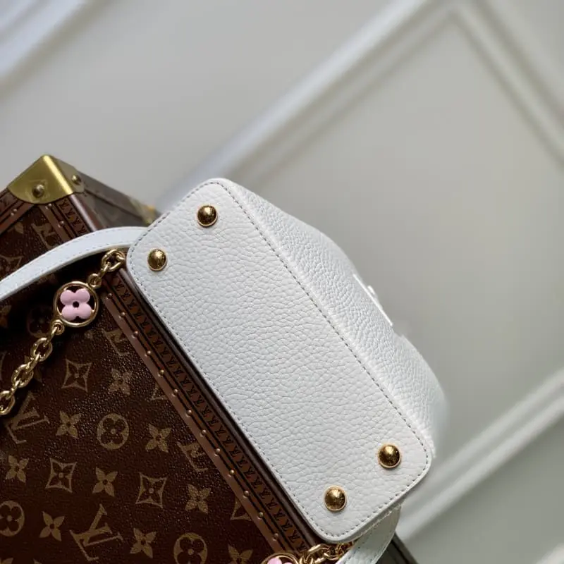 M22375 WhiteMini 21x14x9cm High Quality Bags - Image 4