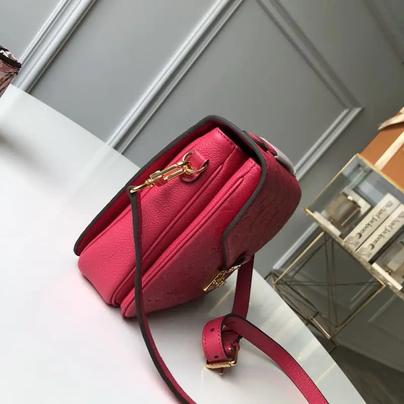 M41487 Rose Red 25x19x9cm High Quality Bags - Image 4