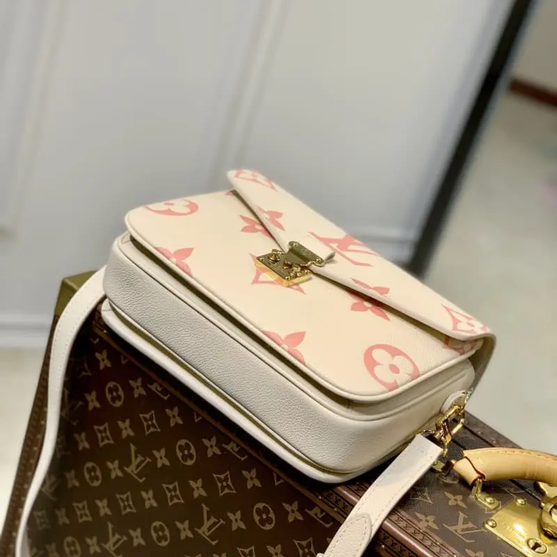 M45573 25x19x7cm High Quality Bags - Image 4