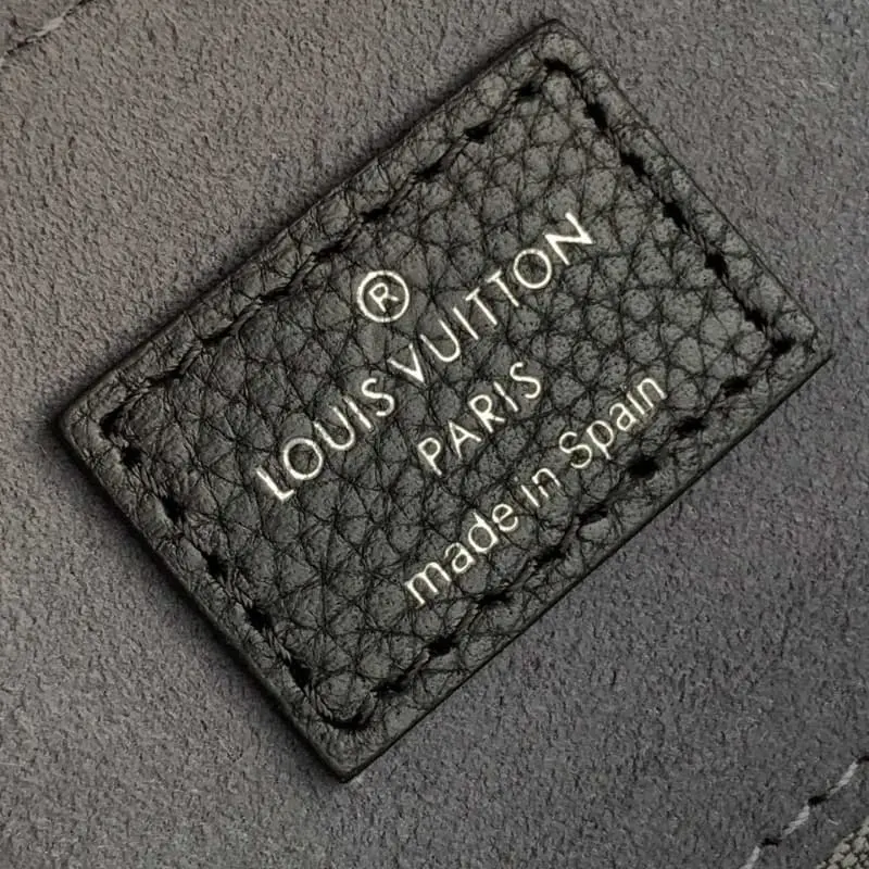 M56073 32x26x17cm High Quality Bags - Image 5