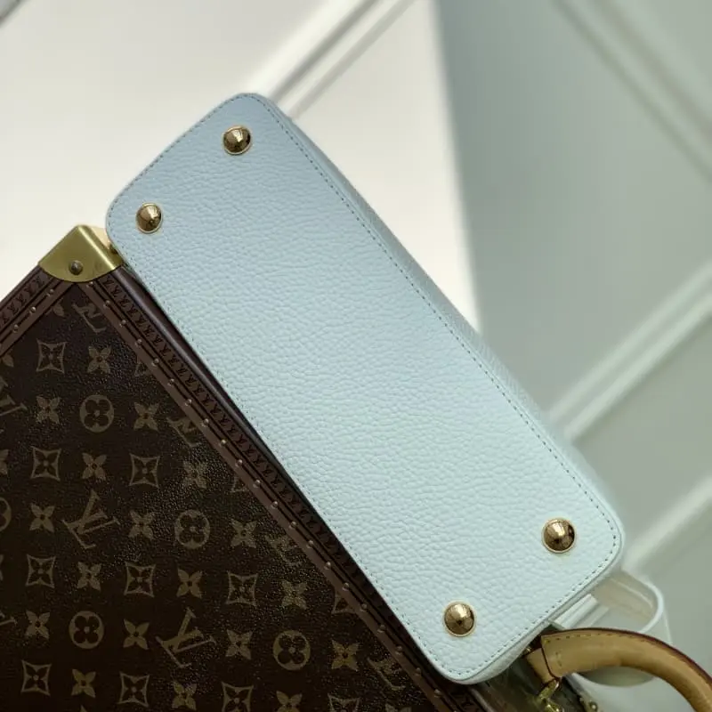 M56399 31.5x20x11cm High Quality Bags - Image 4