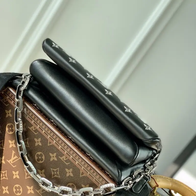 M57791 S1 26x20x12cm High Quality Bags - Image 4