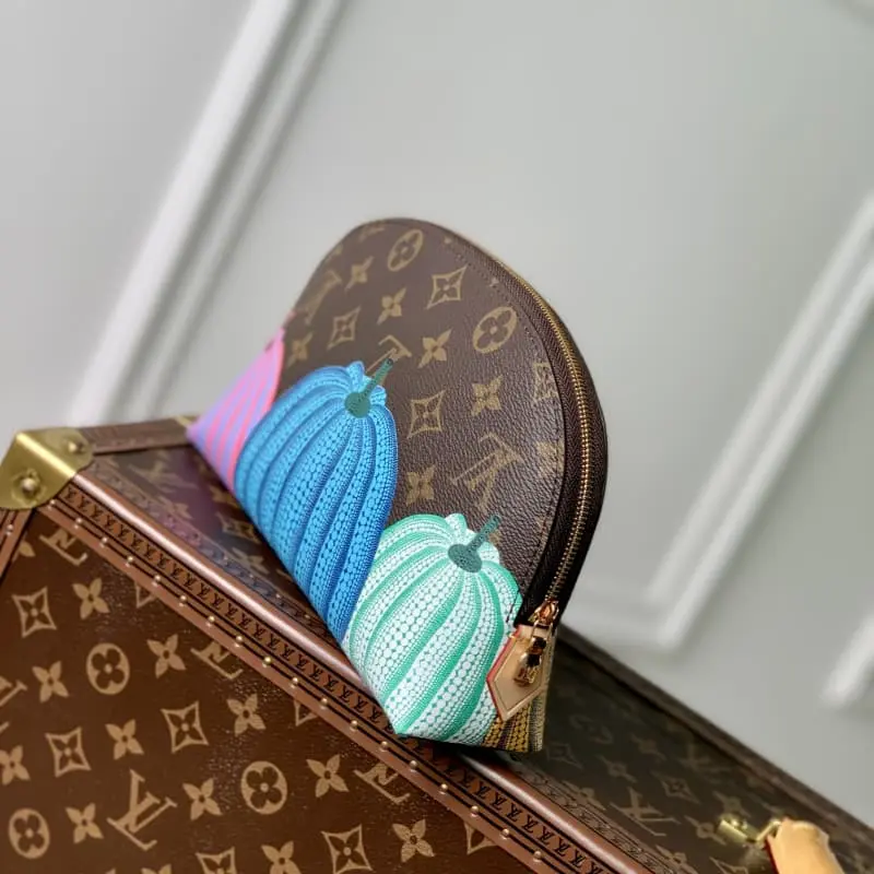 M46472 24x17x6cm High Quality Bags - Image 3