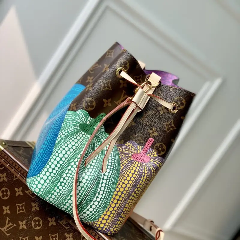 M46473 26x22x27cm High Quality Bags - Image 4