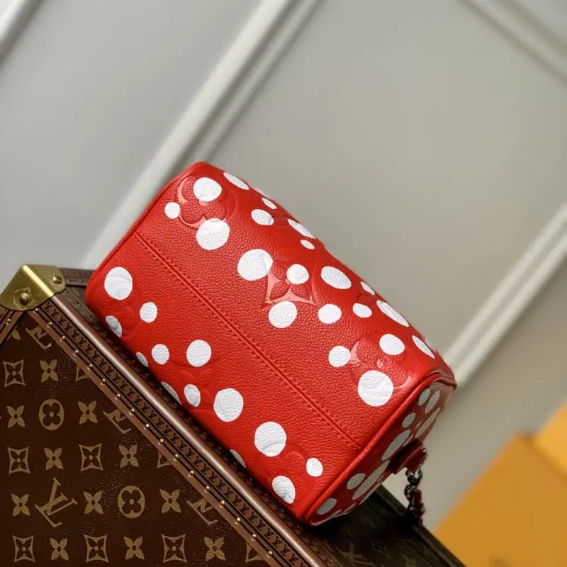 M46411 20.5x13.5x12cm High Quality Bags - Image 4