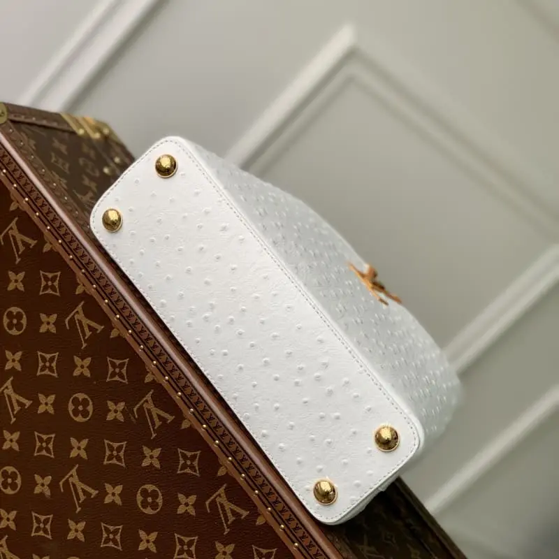 M93483 S5 27x18x9cm High Quality Bags - Image 4