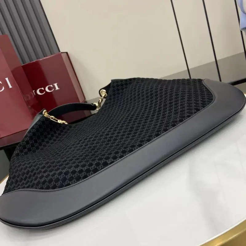 815924 High-Quality Bags - Image 4