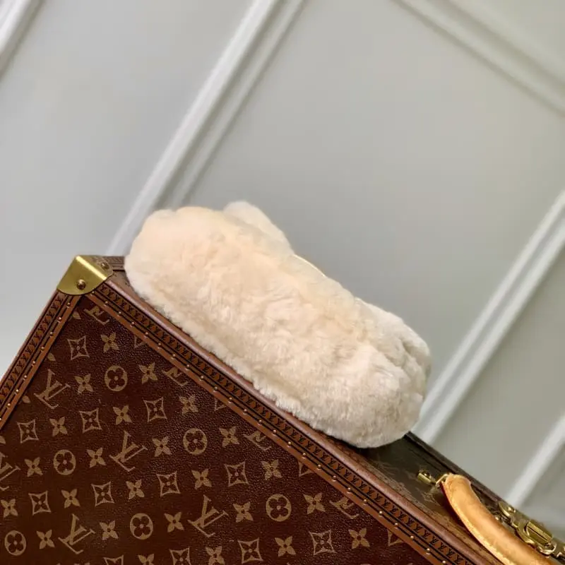 M12097 18x3x27cm High Quality Bags - Image 4