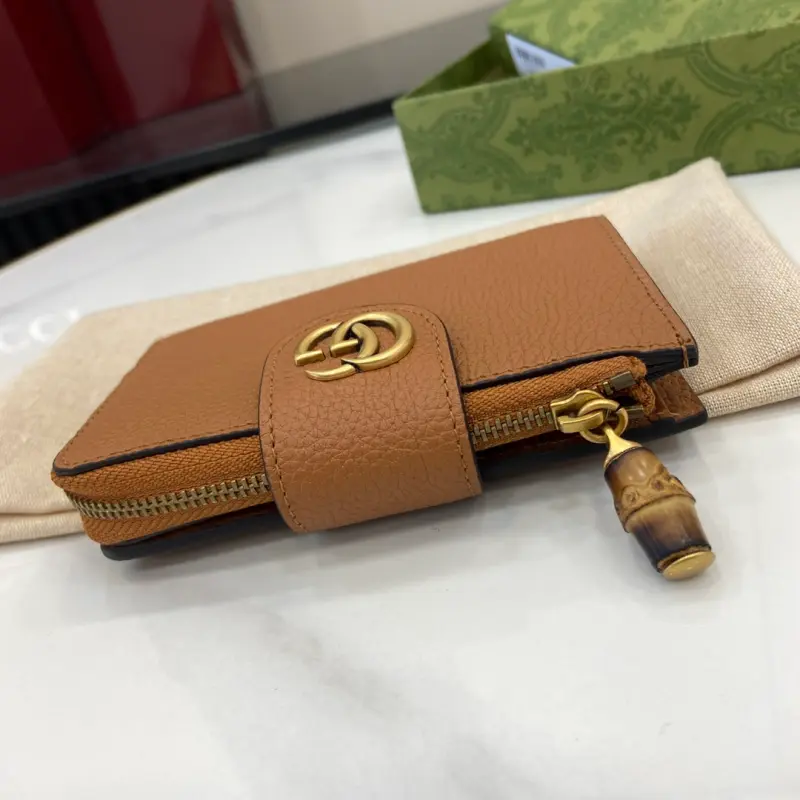 739498 CM 1 High-Quality Bags - Image 4