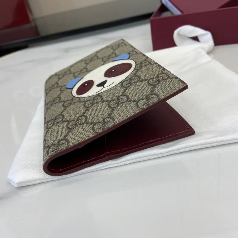 810072 CM 1 High-Quality Bags - Image 4