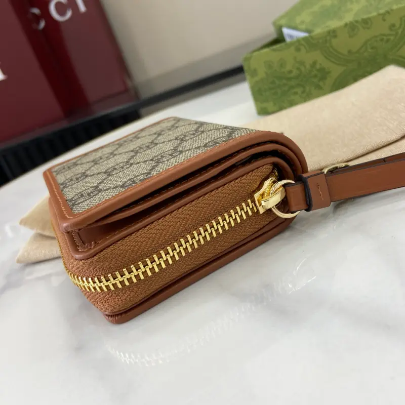 819131 CM 1 High-Quality Bags - Image 4