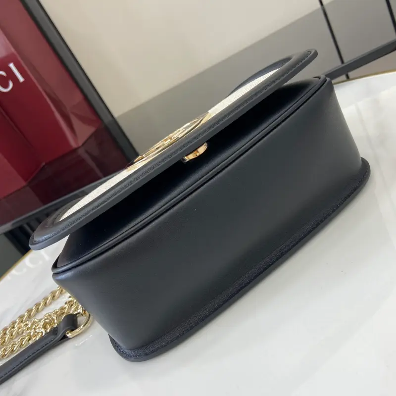 815711 CM 1 High-Quality Bags - Image 4